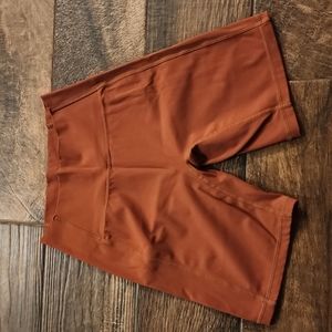 Alphalete 6" short size M